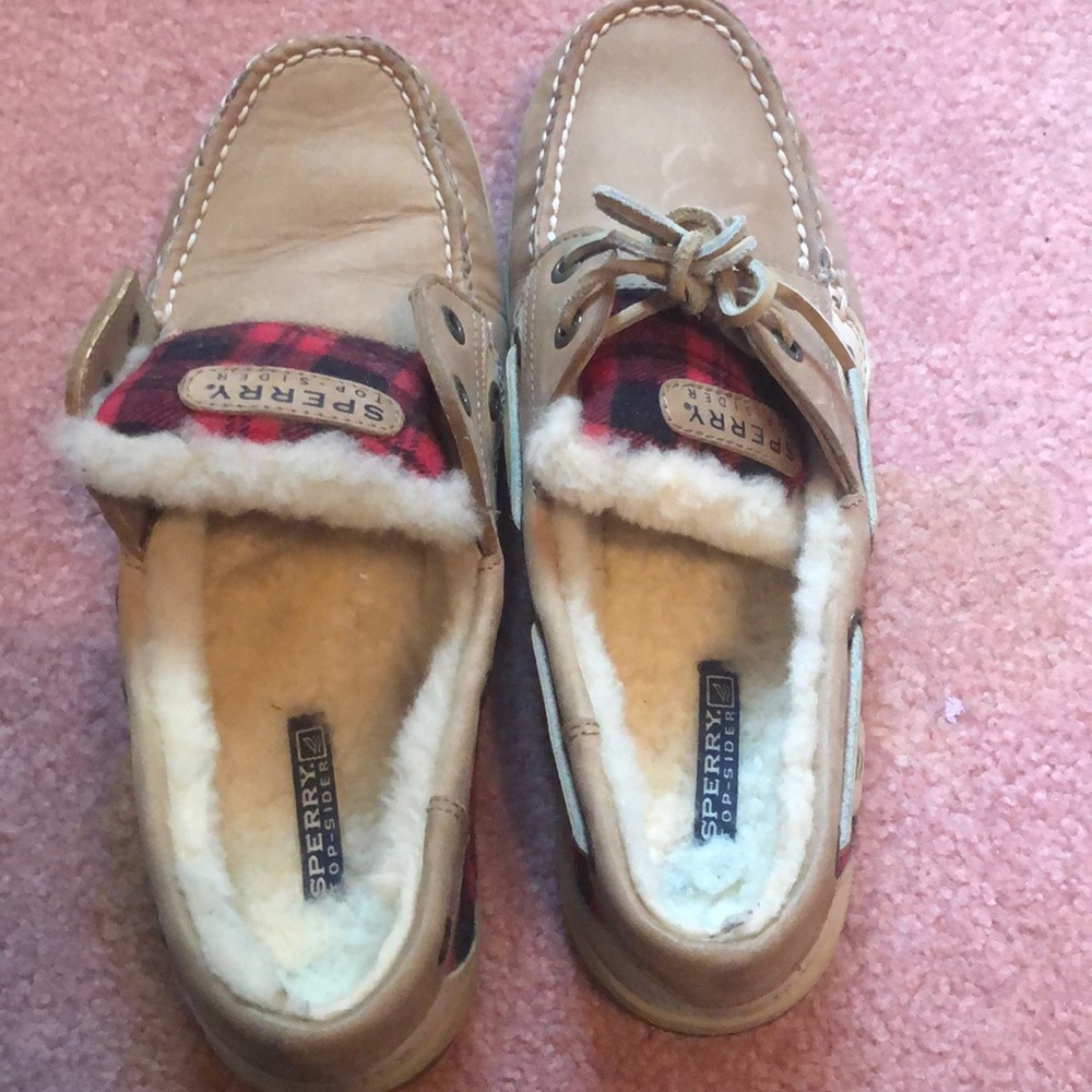 Sperrys with cushioning,Never worn size 8